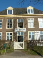 WA181 1 Gedenksteen Wolfswaard Restauratie en Oorlog Aan de Rijn 12 Onbekend jpg