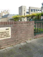 WA055 3 Gedenksteen Helderman Plantsoen Stadsgracht jpg