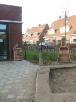 WA273 1 De Belatafel muzikaal bijenhotel De Bijenkorfschool Buurtseweg Kluizenaar Besten JPG