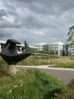 WA127 3 Driepuntig Beeld Campus WUR oost Ittman JPG