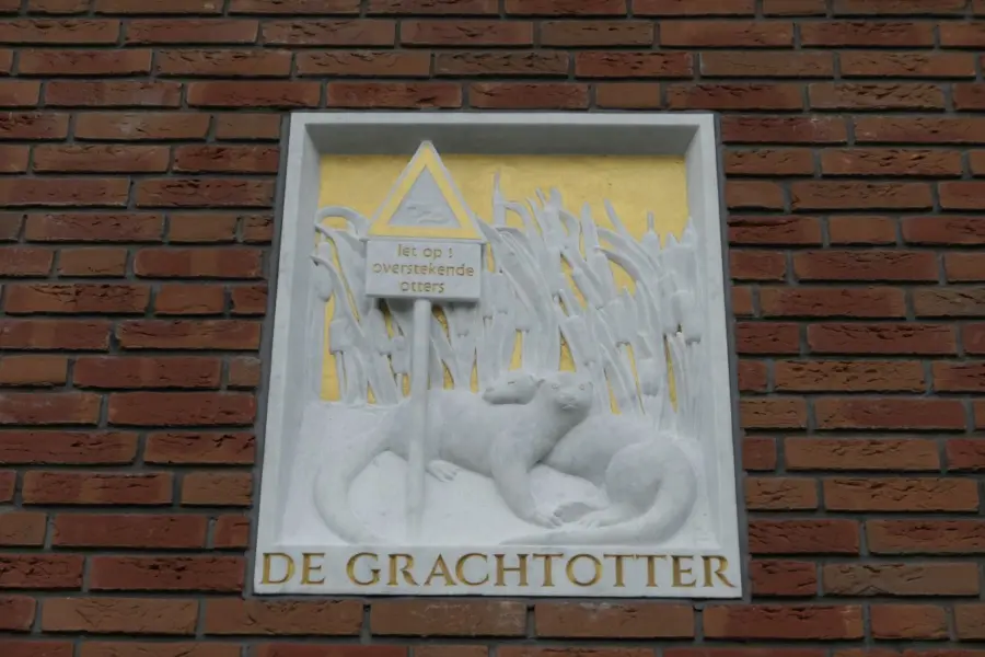 WA300 2 Gevelsteen De Grachtotter Henk Blankestijnstraat 6 8 Toon Rijkers 2021 JPG