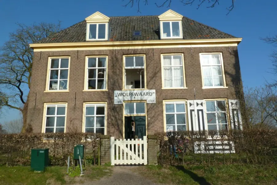 WA181 1 Gedenksteen Wolfswaard Restauratie en Oorlog Aan de Rijn 12 Onbekend jpg