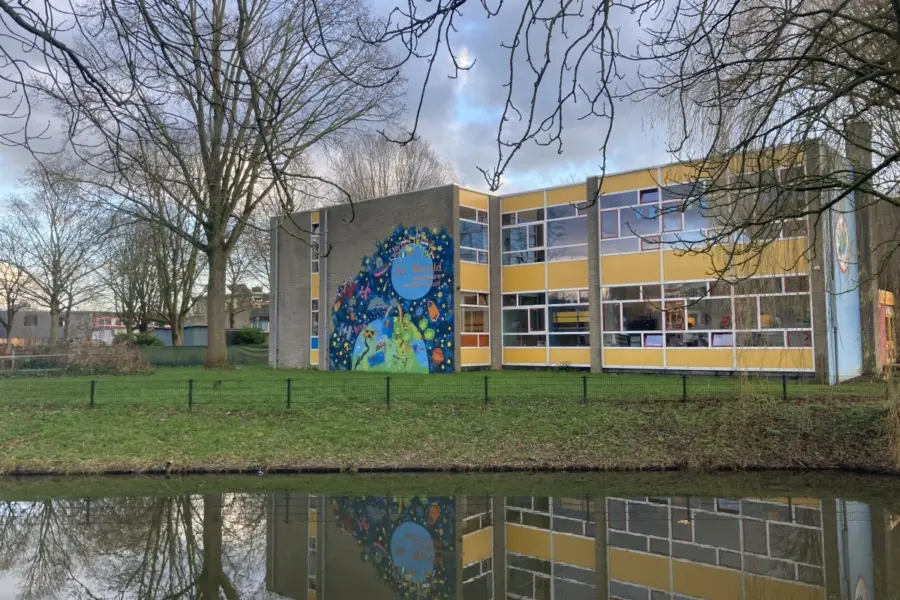WA323 1 Muurschildering basisschool De Wereld Schaepmanstraat 161 Marianne Schokkenbroek 2023 JPG