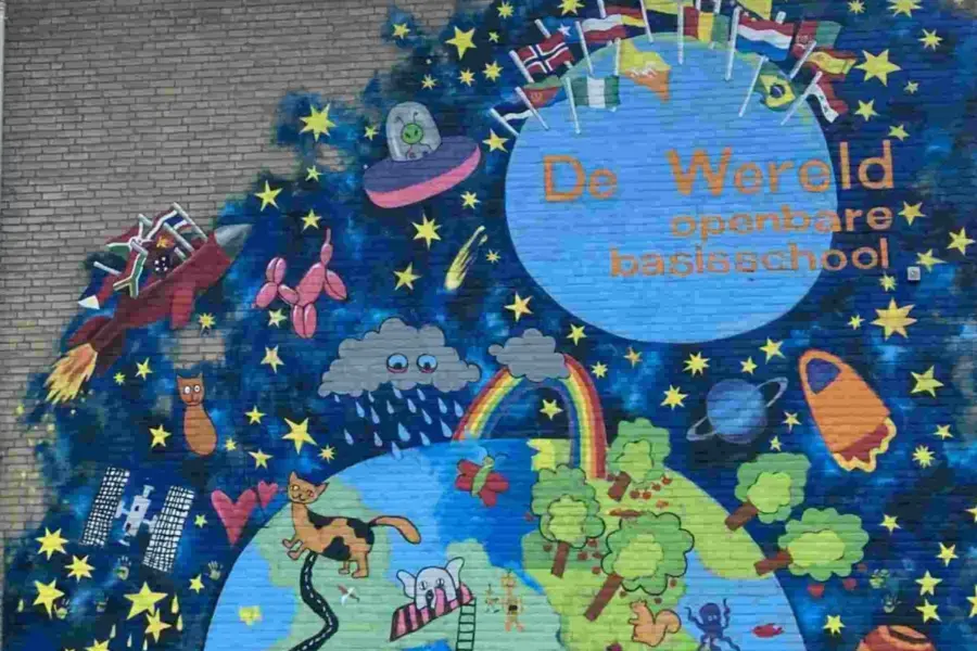 WA323 2 Muurschildering basisschool De Wereld Schaepmanstraat 161 Marianne Schokkenbroek 2023 jpg