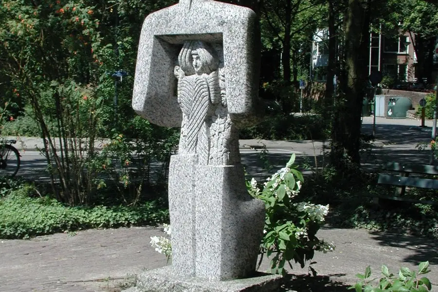WA010 2 Hommage Achterberg Emmastraat Nudestraat JPG