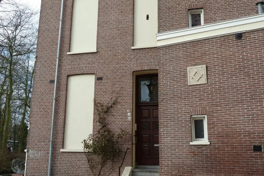 WA073 1 Gevelsteen Vrijmetselaars Niemeijerstraat Rijkers jpg
