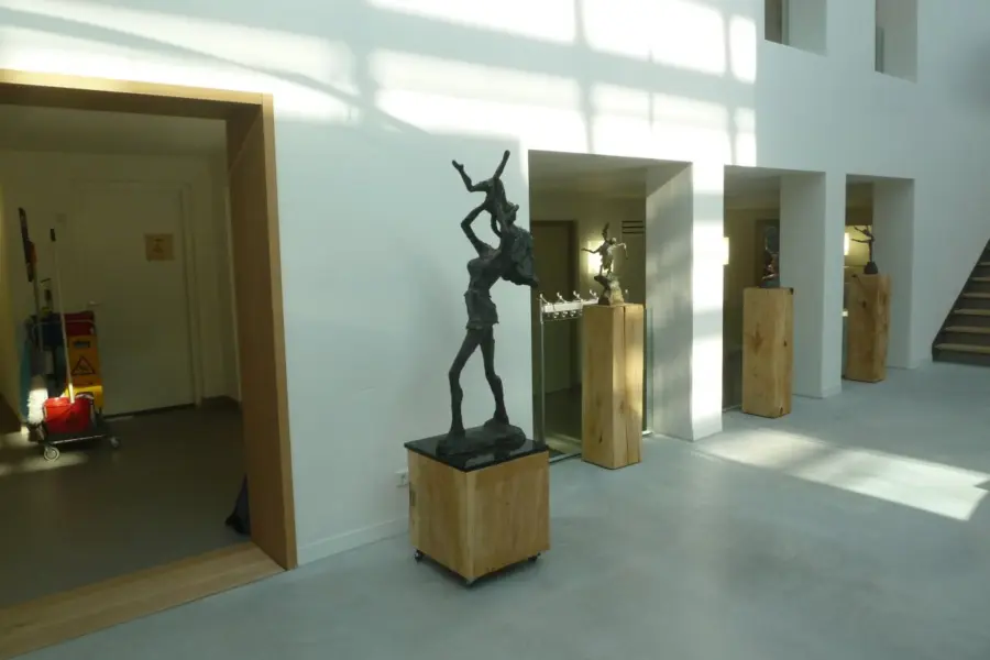 WA244 1 Moeder en kind Stadhuis Jits Bakker JPG
