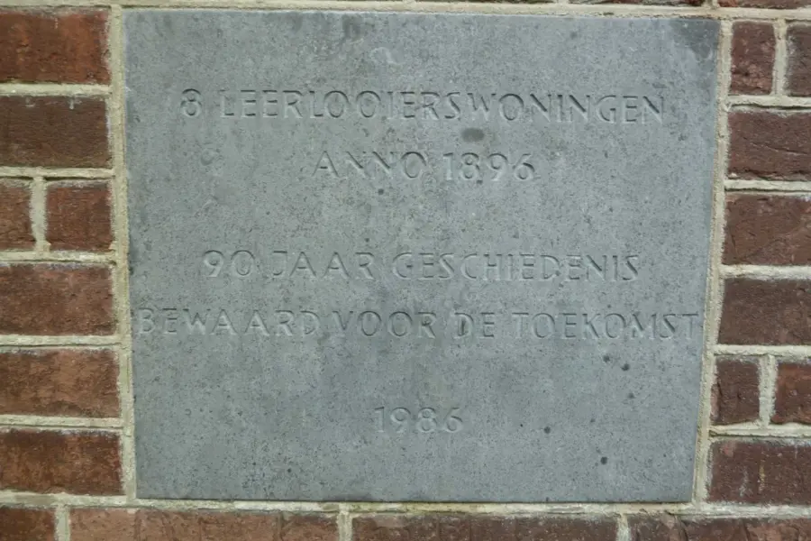 WA196 3 Gedenksteen leerlooiershuisjes Spijk 17 jpg