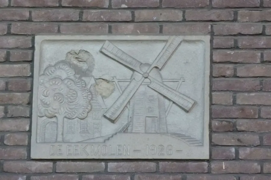 WA199 2 Gevelsteen Molen De Ooievaar Otto van Gelreweg Generaal Foulkesweg JPG
