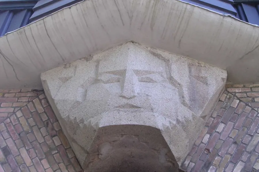 WA163 2 sluit en hoekstenen Maskers 4 entree oost jpg