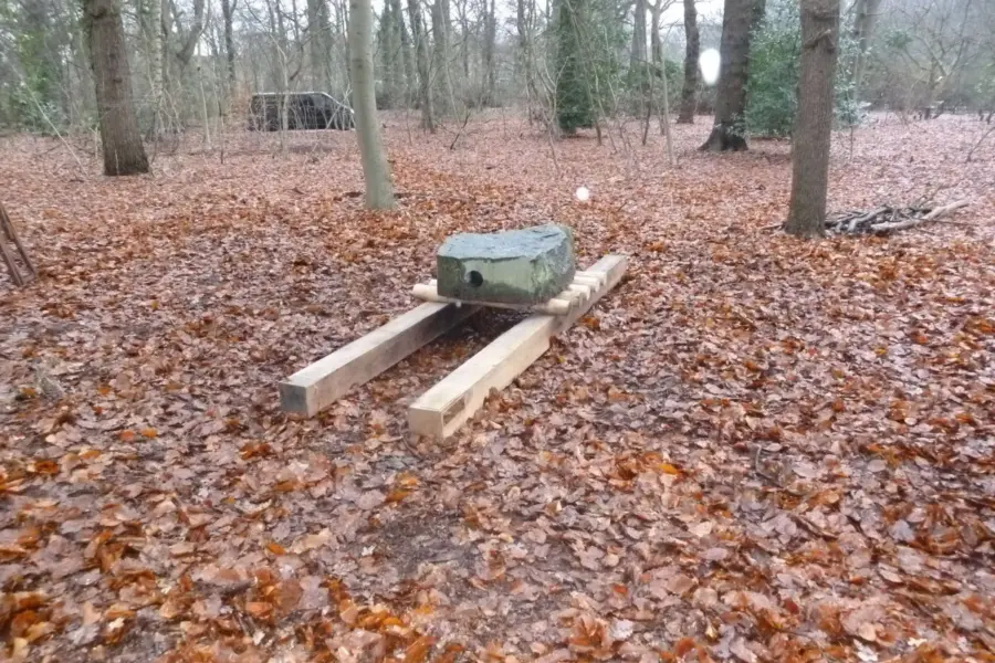 WA146 6 Monument voor Onno Wijnands hersteld december 2012 Arboretum Belmonte JPG