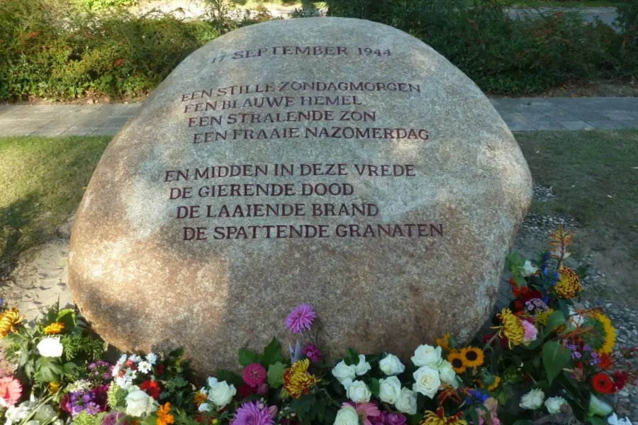 WA267 2 Monument Sahara Ericaplein Toon Rijkers JPG