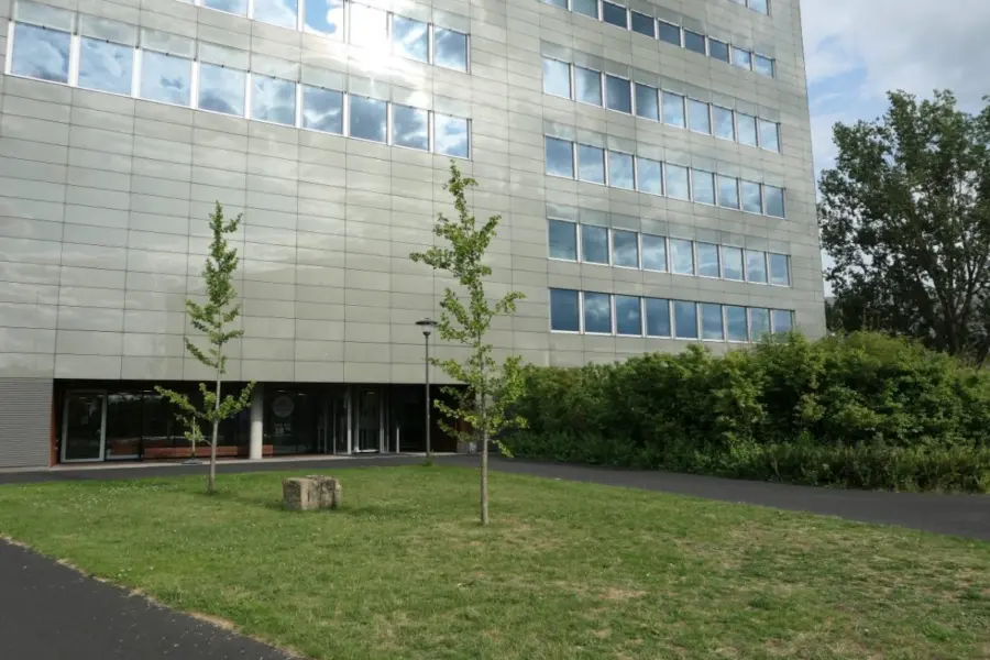 WA233 3 Veritas Existentiae Bronland 1 Campus Wageningen UR midden hermandevries jpg