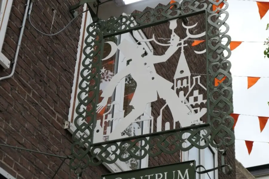 WA291 2 Uithangbord Café t Centrum Kapelstraat Nico Witteman 1942 JPG