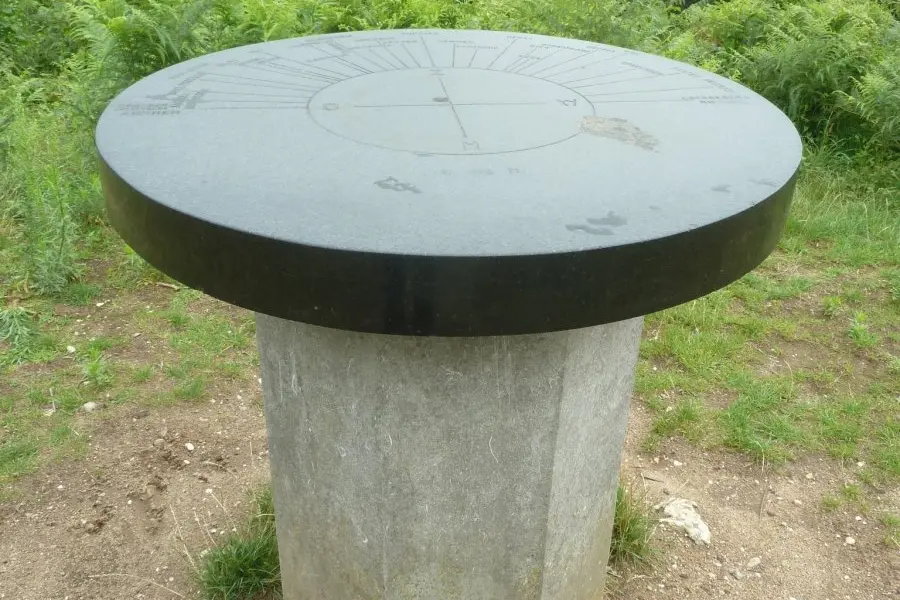 WA238 2 Oriëntatietafel bij hotel De Wageningsche Berg Gen Foulkesweg 95 JPG