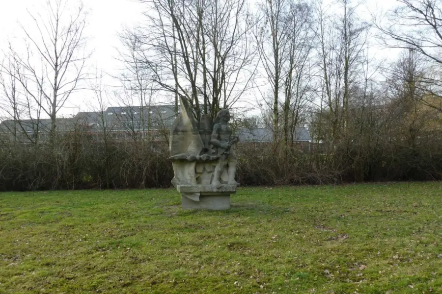 WA133 1 Gevelreliëf De Ploeger Campus WUR west Reijers jpg