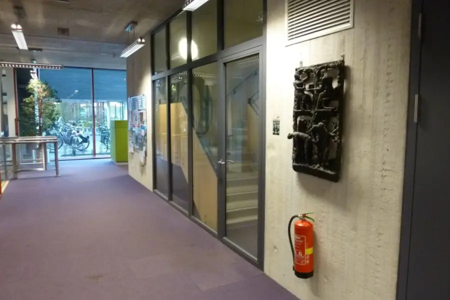 WA217 1 Gevelreliëf Radix campus Fri Heil 1 JPG