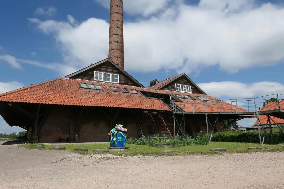 WA309 1 Plastiek Twan de Vos Steenfabriek Bovenste Polder jpg