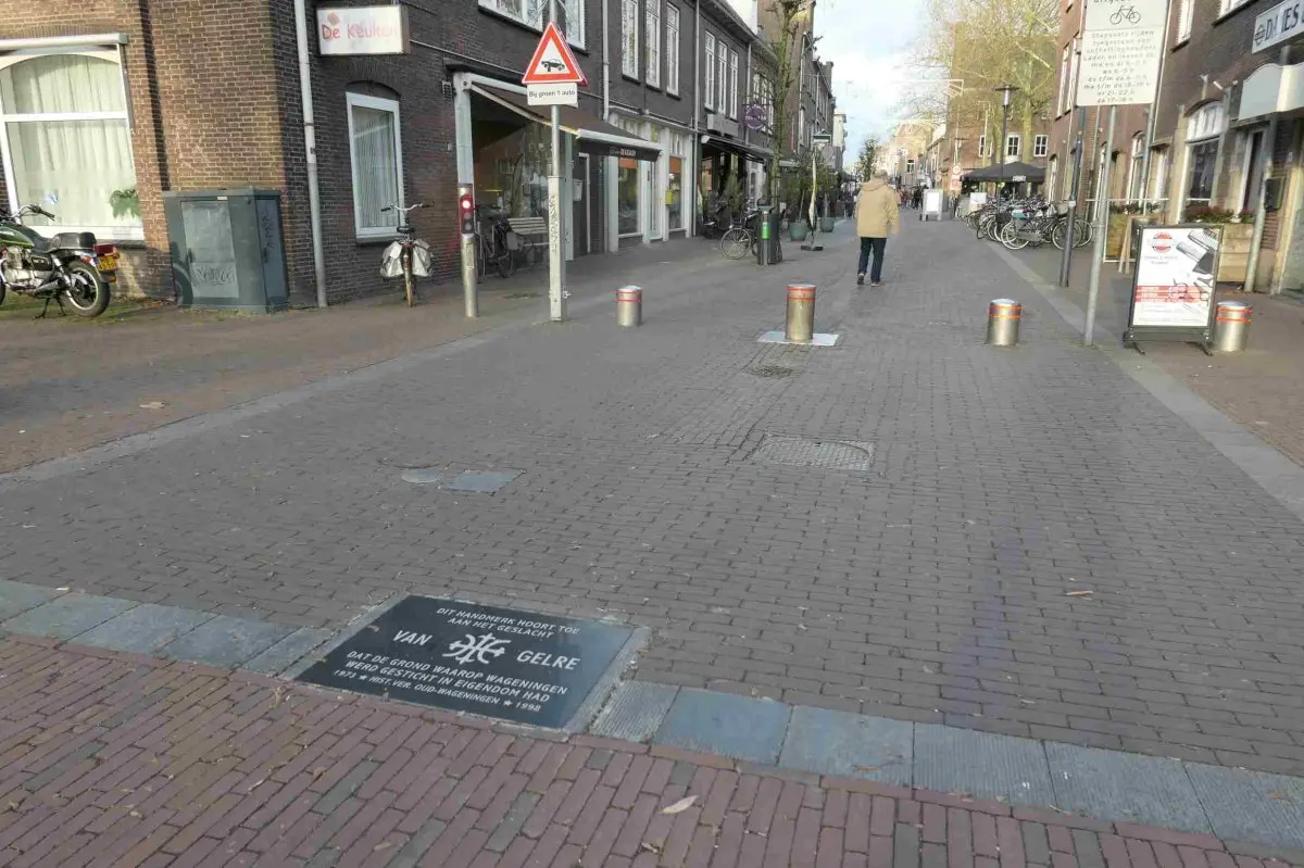 WA038 4 Gelrestenen locatie Hoogstraat 5 tevens bij Hoogstraat 109 Onbekend JPG