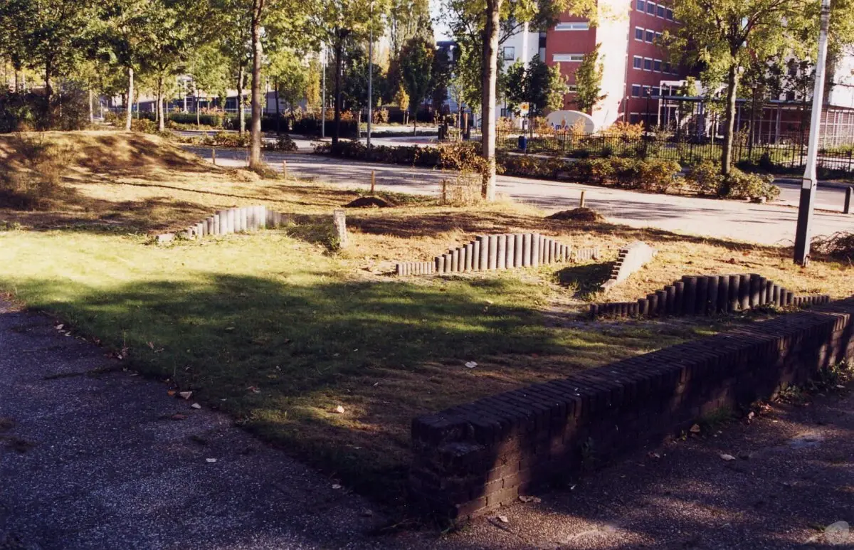 WA193 1 Land Art zonder titel vh Voormalig Belastingkantoor Marijkeweg 24 Verdwenen Onbekend JPG