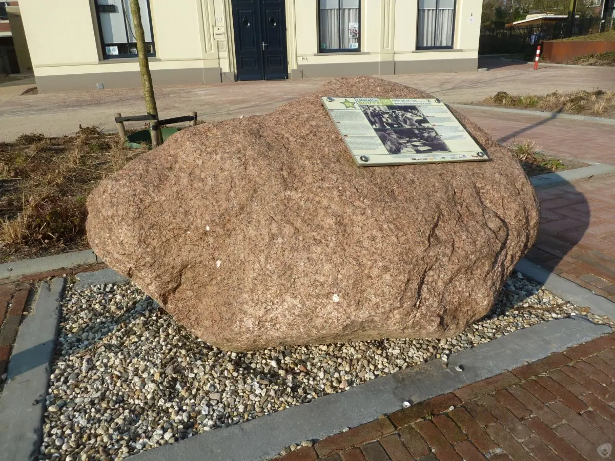 WA069 4 Luisterkei nummer 52 Bowlespark 1 A JPG