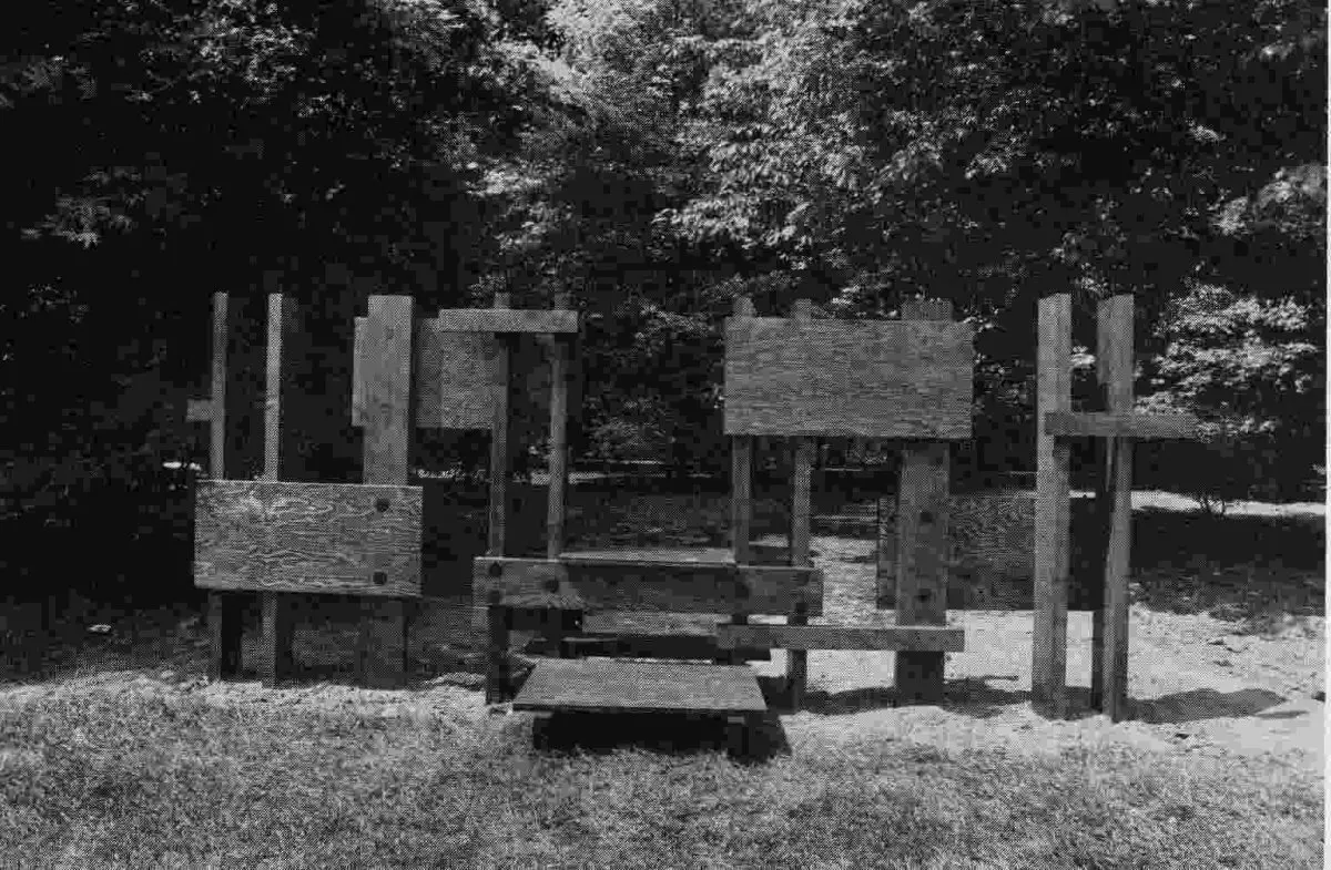WA150 2 Stile Schapenhekje Tijdelijk Belmonte Doc Beelden od Berg 1985 Ian Hamilton Finlay 1985 jpg