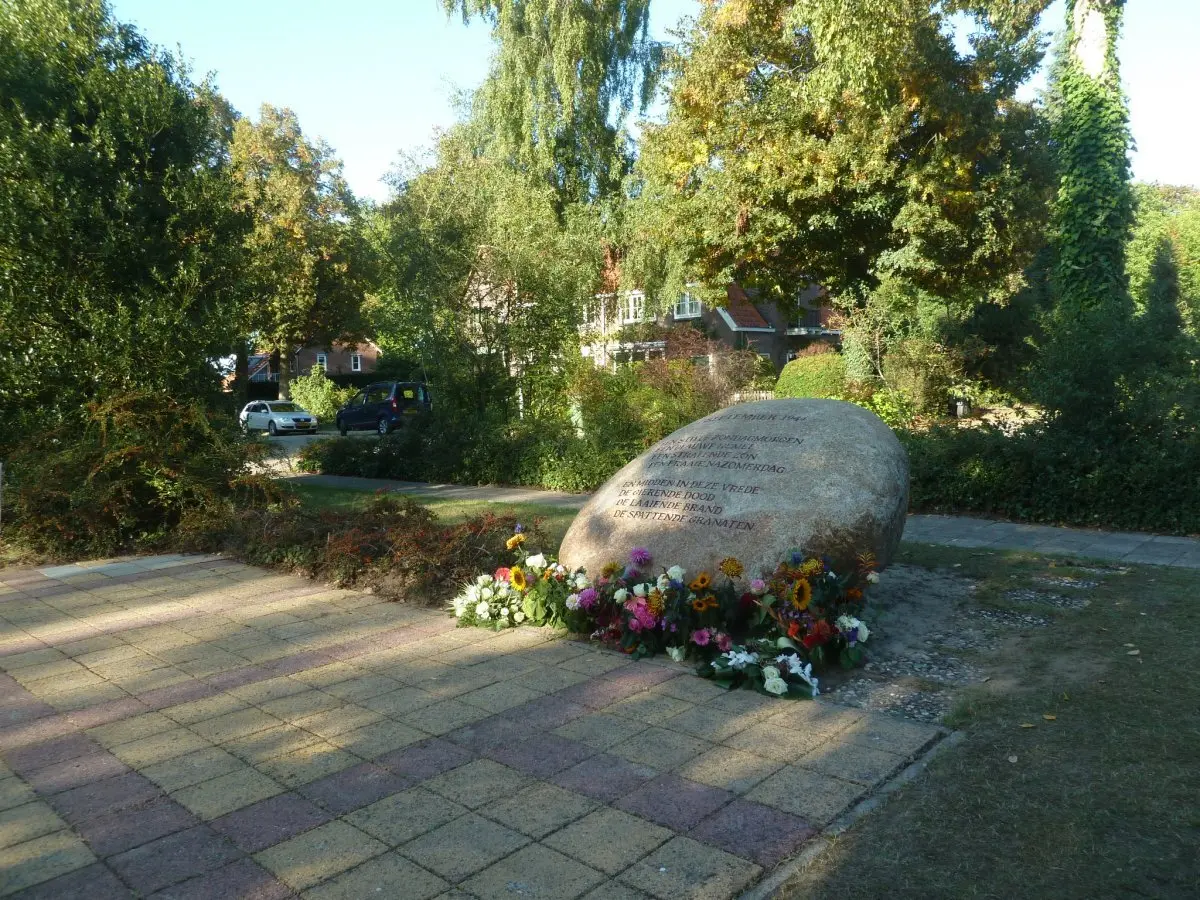 WA267 1 Monument Sahara Ericaplein Toon Rijkers JPG