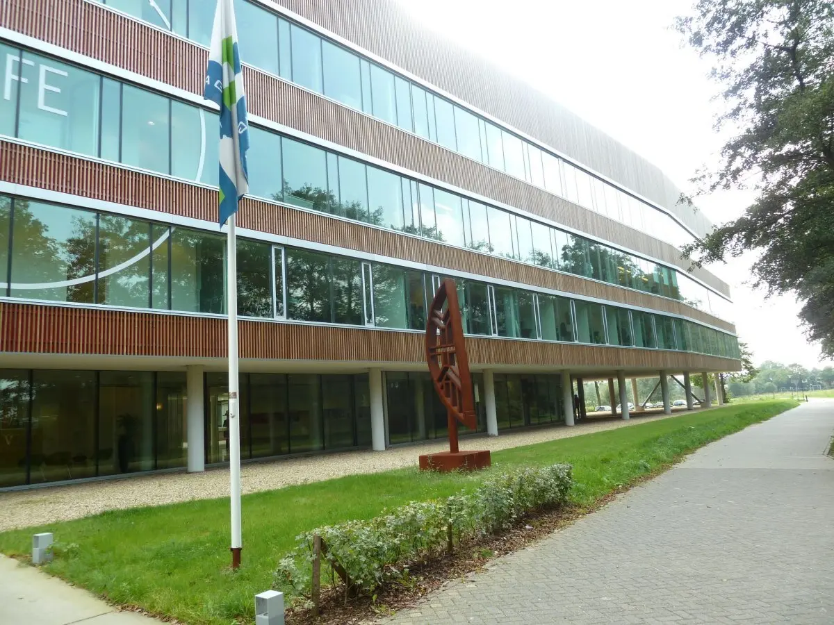 WA200 1 VITAE plastiek Akkermaalsbos 2 WUR Campus west Cuijpers JPG