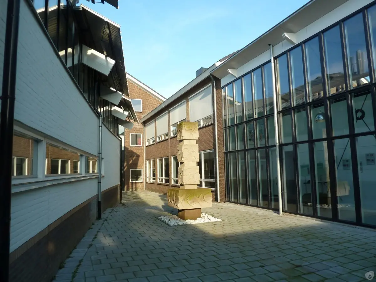 WA208 1 zt Dierenzuil Zodiac WUR Campus west Onbekend jpg